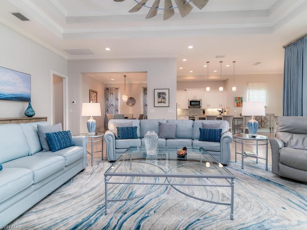 14812 Dockside Ln, Naples, FL 34114-4