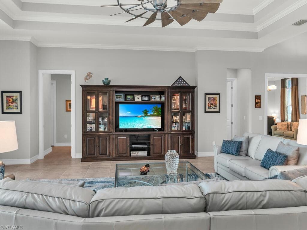 14812 Dockside Ln, Naples, FL 34114-8