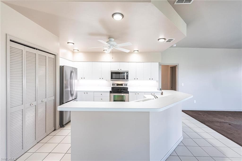 8361 Trentwood Ct, Fort Myers, FL 33912-14