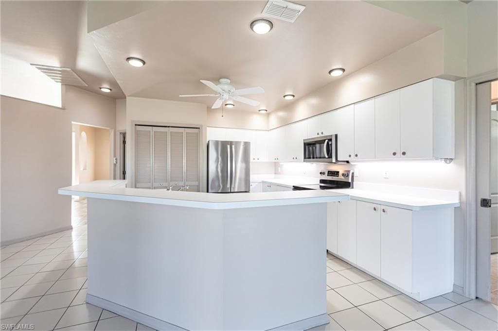 8361 Trentwood Ct, Fort Myers, FL 33912-16