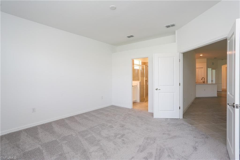 2599 Vine Ave, Naples, FL 34120-11