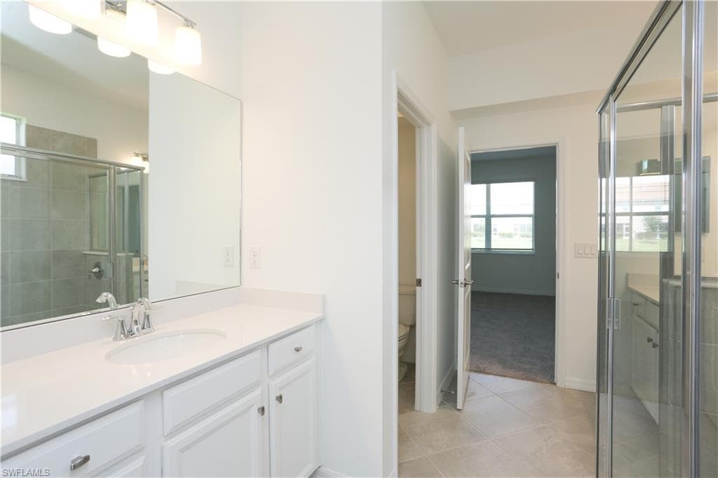 2599 Vine Ave, Naples, FL 34120-15