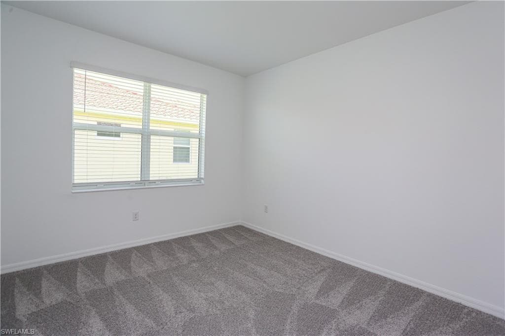 2599 Vine Ave, Naples, FL 34120-17