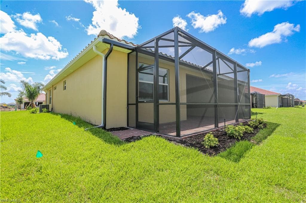 2599 Vine Ave, Naples, FL 34120-31
