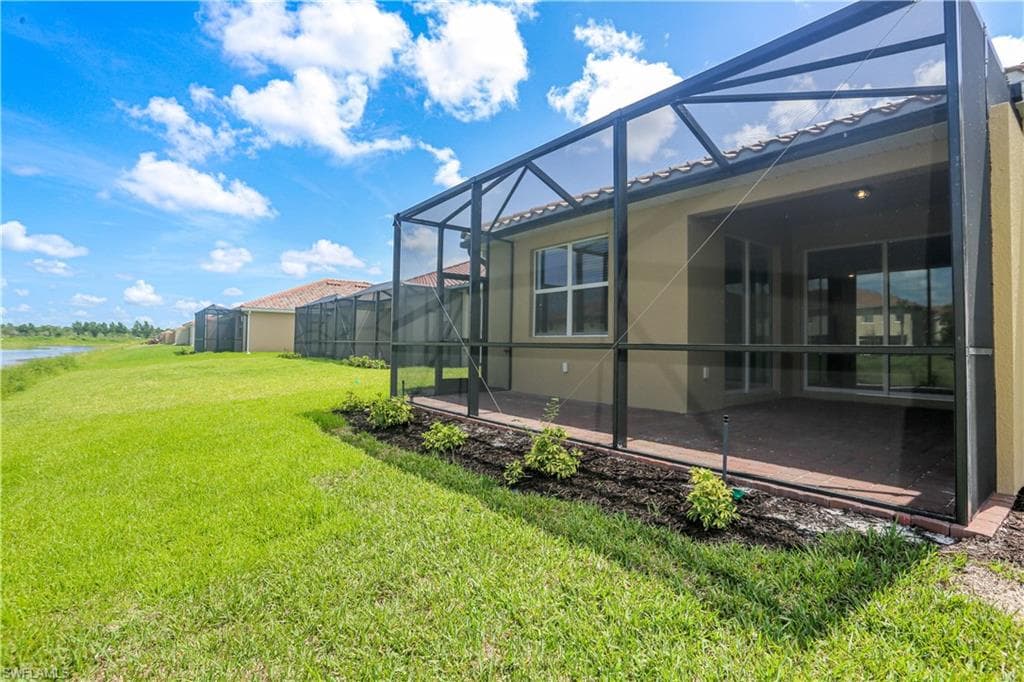 2599 Vine Ave, Naples, FL 34120-33