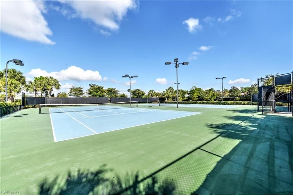 2599 Vine Ave, Naples, FL 34120-40