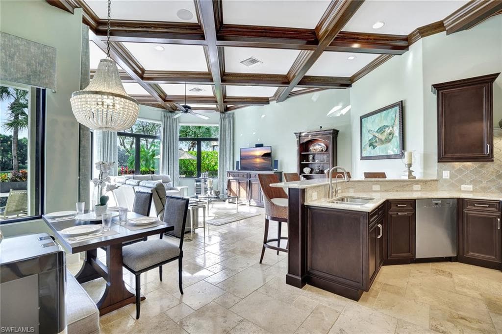 8556 Majorca Ln, Naples, FL 34114-10