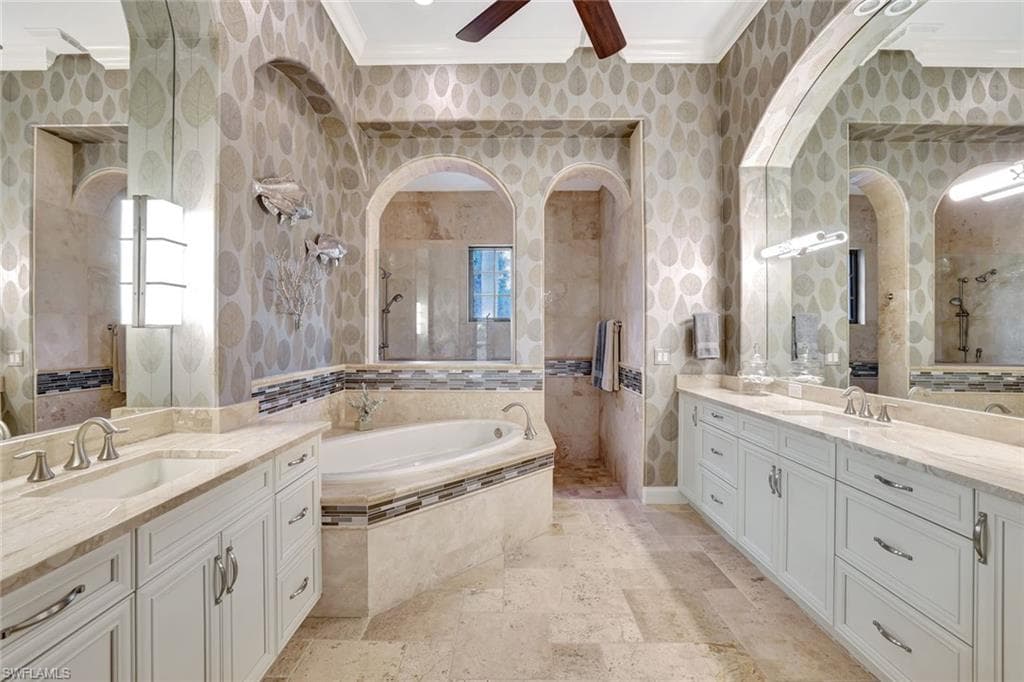8556 Majorca Ln, Naples, FL 34114-13