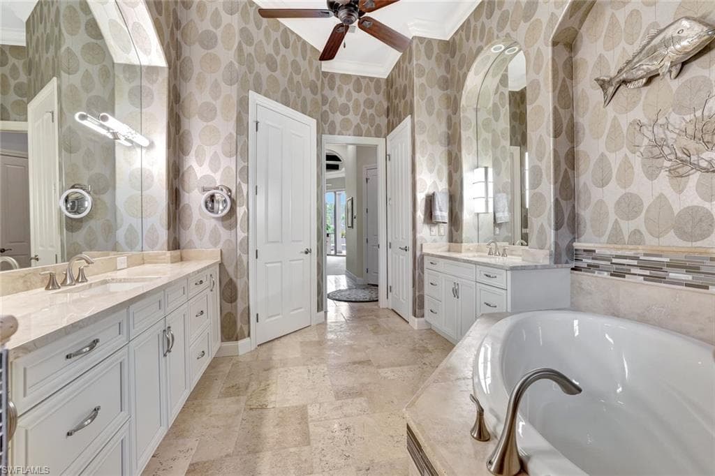 8556 Majorca Ln, Naples, FL 34114-14