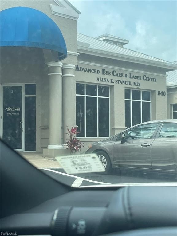 840 111th Ave N, Naples, FL 34108-3