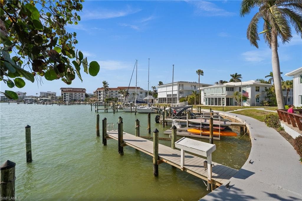 342 Harbour Dr, Naples, FL 34103-22