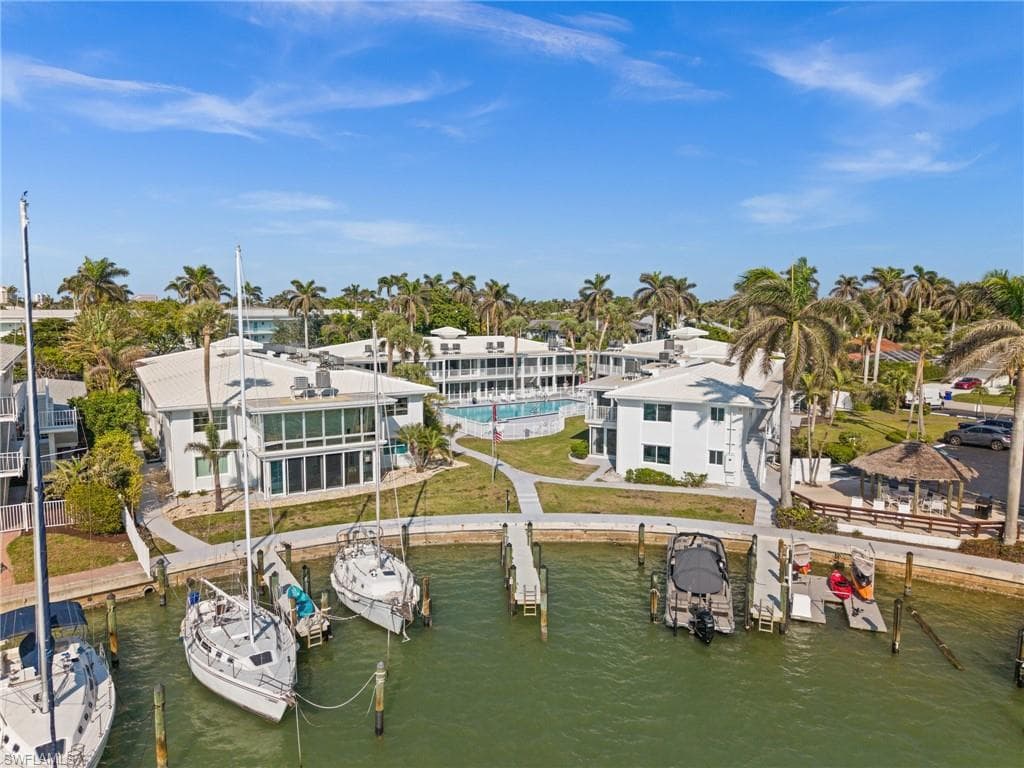 342 Harbour Dr, Naples, FL 34103-23