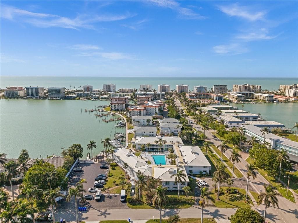 342 Harbour Dr, Naples, FL 34103-24
