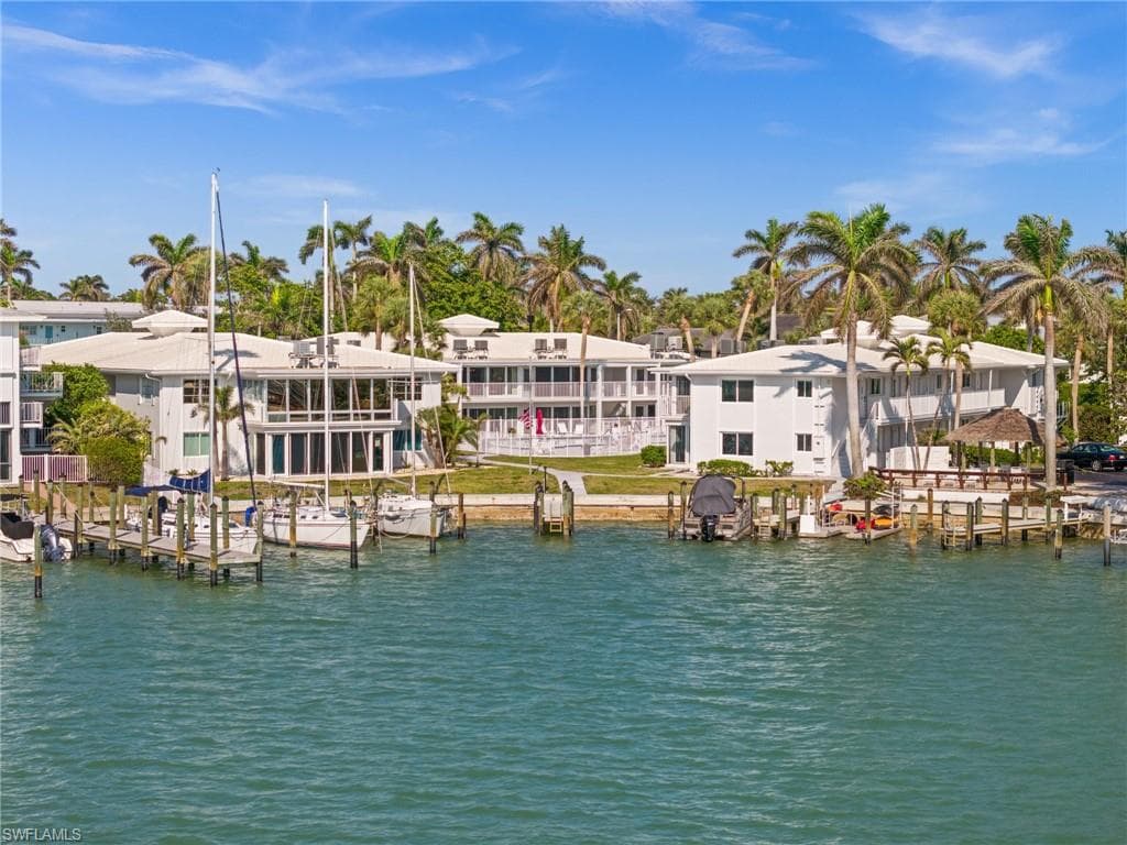 342 Harbour Dr, Naples, FL 34103-2