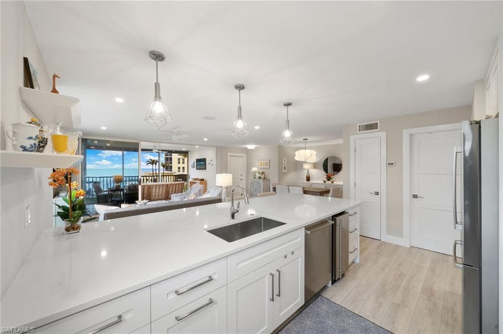 3483 Gulf Shore Blvd N 106, Naples, FL 34103-14