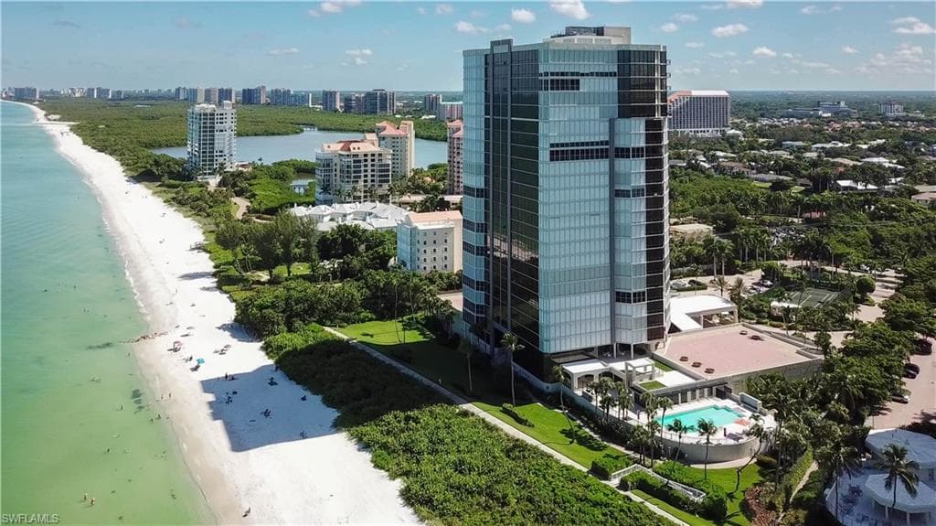 4951 Gulf Shore Blvd N 104, Naples, FL 34103-2