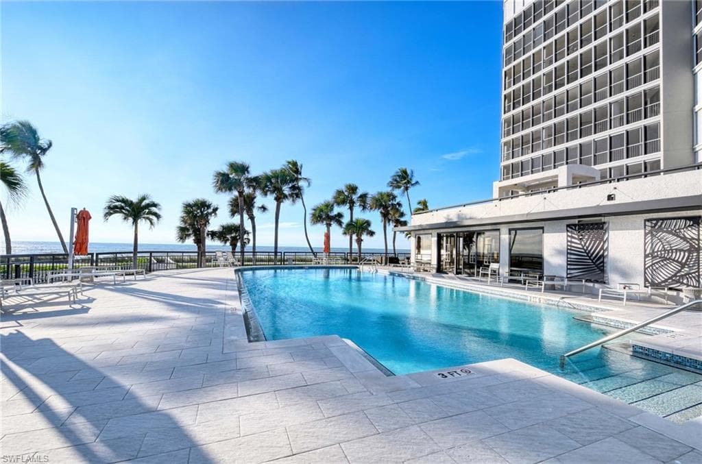 4951 Gulf Shore Blvd N 104, Naples, FL 34103-32