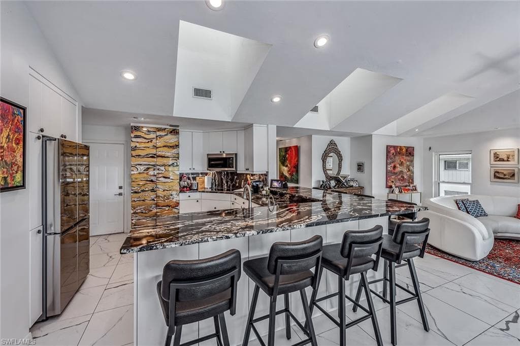 764 Eagle Creek Dr 301, Naples, FL 34113-9