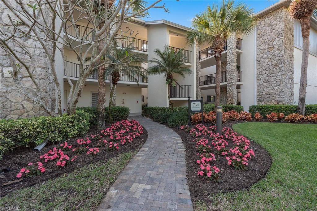 764 Eagle Creek Dr 301, Naples, FL 34113-18