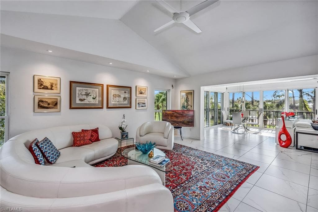 764 Eagle Creek Dr 301, Naples, FL 34113-2