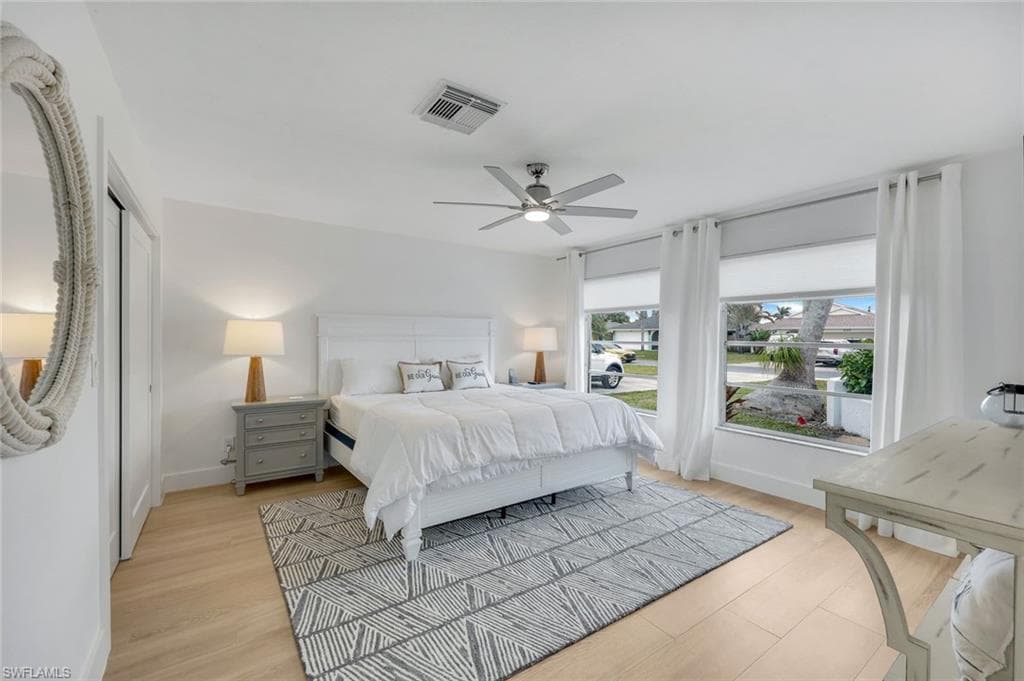 639 98th Ave N, Naples, FL 34108-11