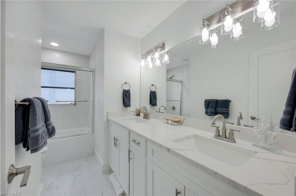 639 98th Ave N, Naples, FL 34108-13