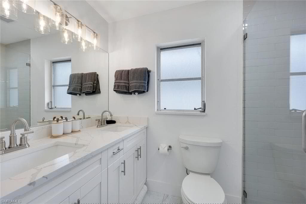 639 98th Ave N, Naples, FL 34108-15