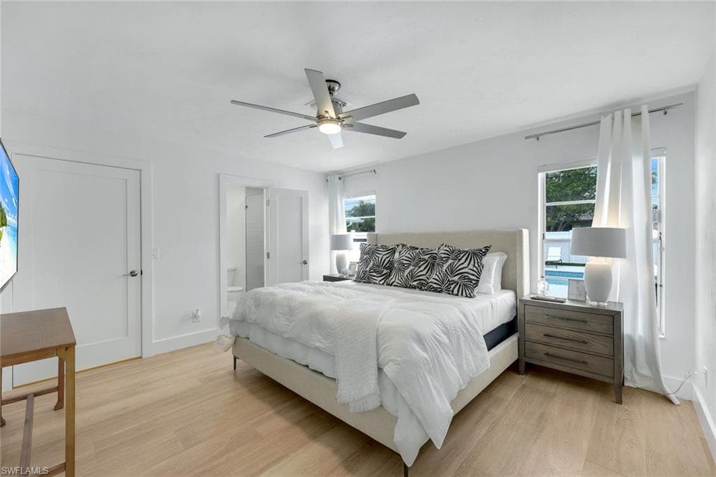 639 98th Ave N, Naples, FL 34108-16