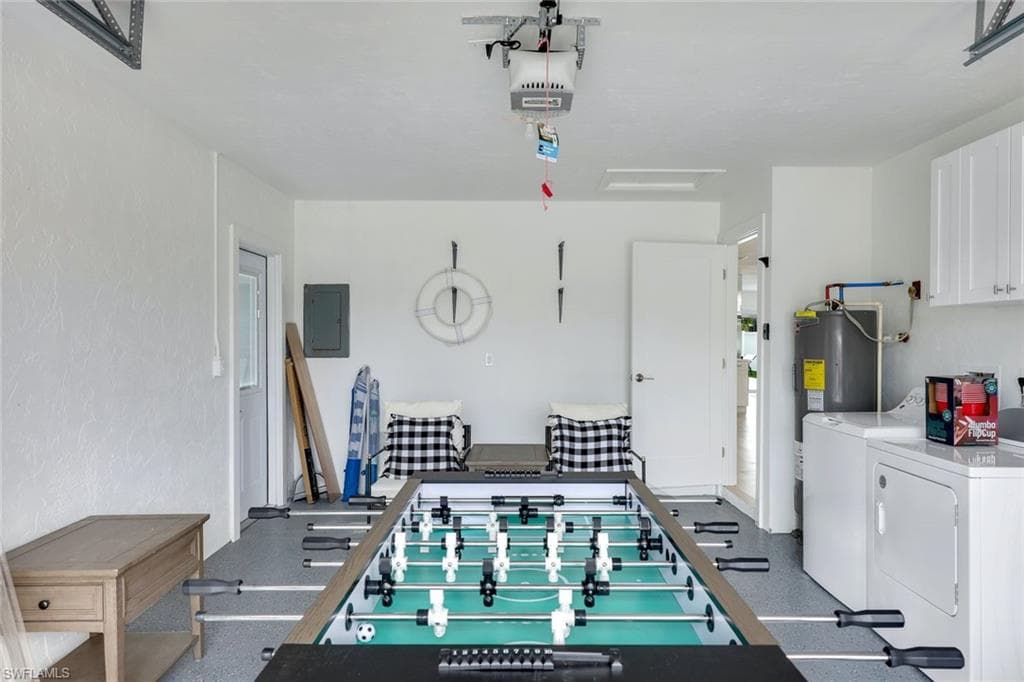 639 98th Ave N, Naples, FL 34108-18
