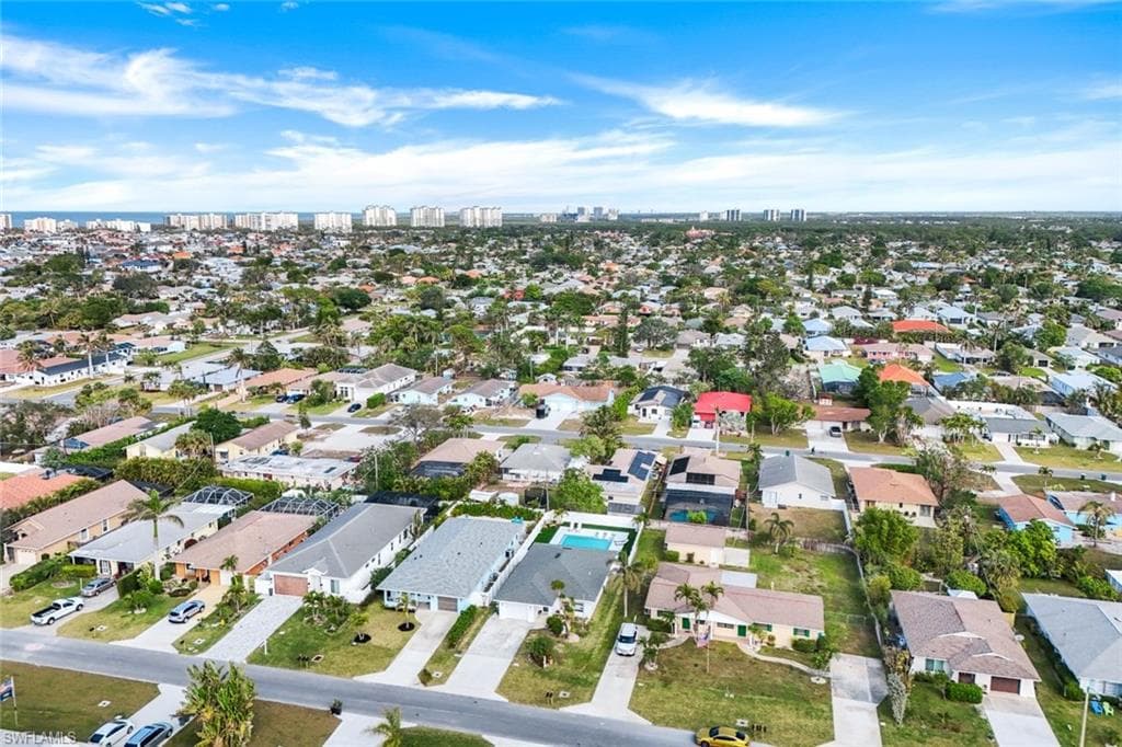 639 98th Ave N, Naples, FL 34108-29