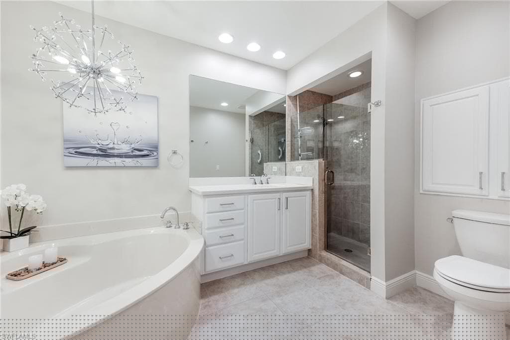 7849 Hawthorne Dr 802, Naples, FL 34113-18