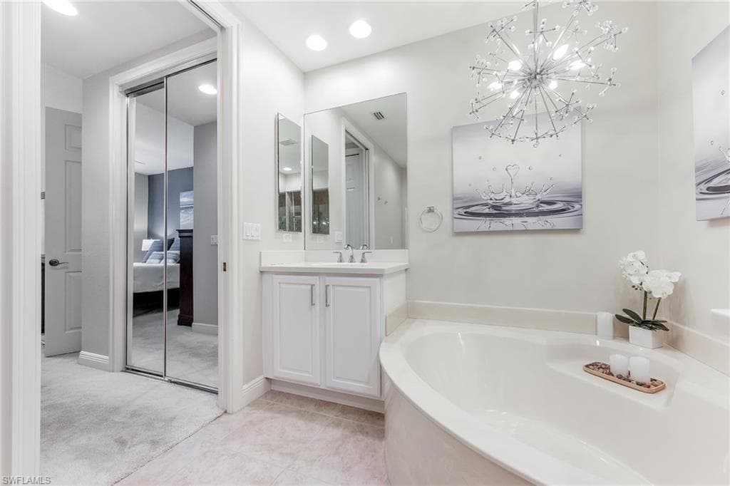 7849 Hawthorne Dr 802, Naples, FL 34113-19
