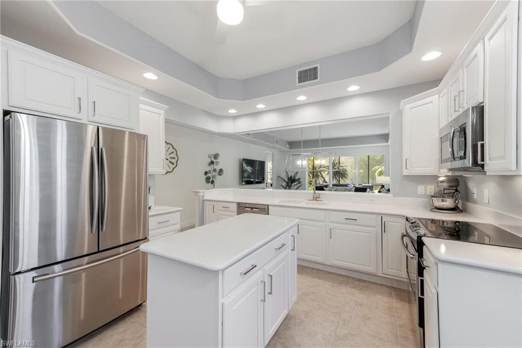 7849 Hawthorne Dr 802, Naples, FL 34113-3