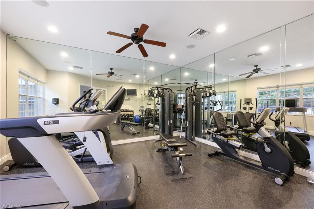 7849 Hawthorne Dr 802, Naples, FL 34113-46