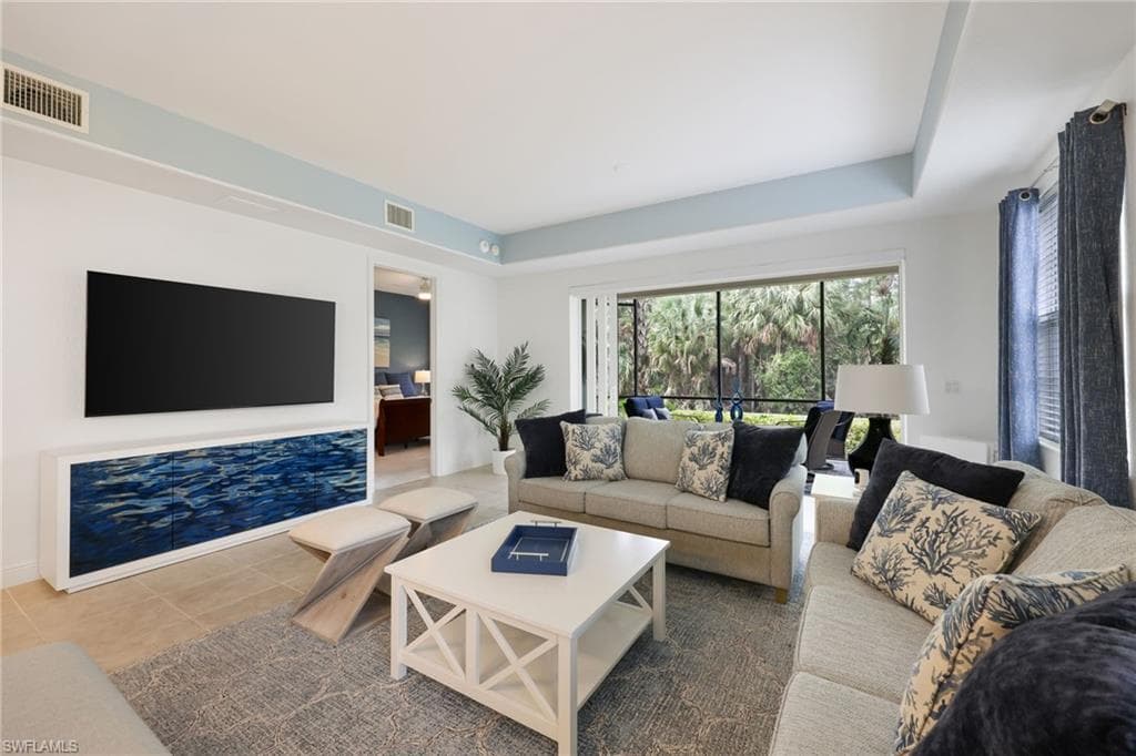 7849 Hawthorne Dr 802, Naples, FL 34113-7