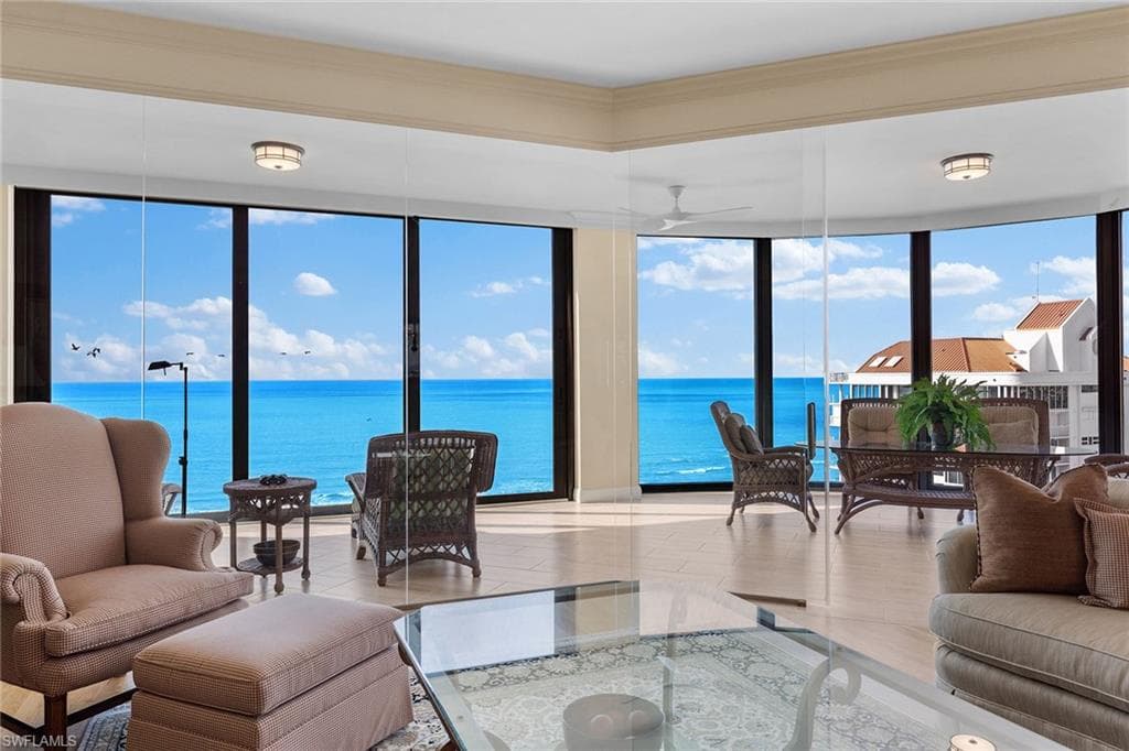 81 Seagate Dr 1103, Naples, FL 34103-10