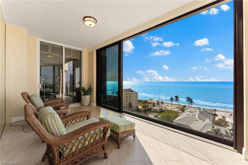 81 Seagate Dr 1103, Naples, FL 34103-38