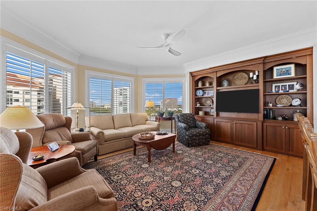 81 Seagate Dr 1103, Naples, FL 34103-41