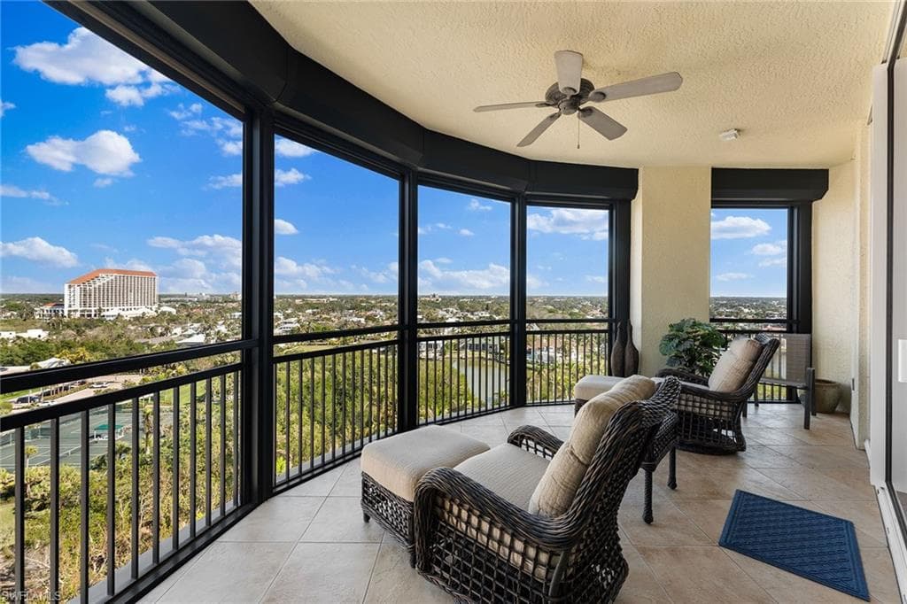 81 Seagate Dr 1103, Naples, FL 34103-51