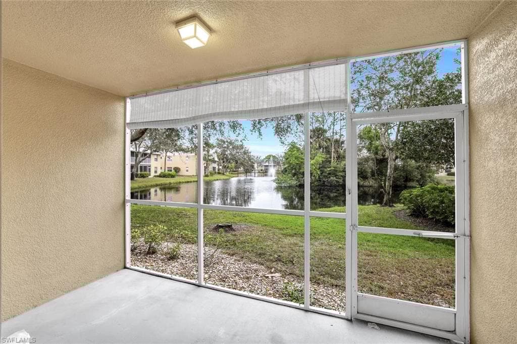 192 Pebble Shores Dr 104, Naples, FL 34110-23
