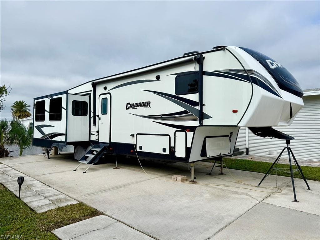 276 Bass Ln, Naples, FL 34114-12