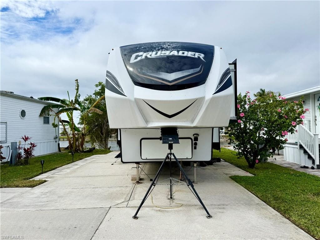 276 Bass Ln, Naples, FL 34114-6