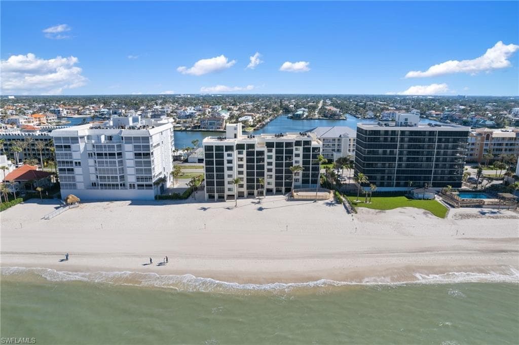 9715 Gulf Shore Dr 702, Naples, FL 34108-14