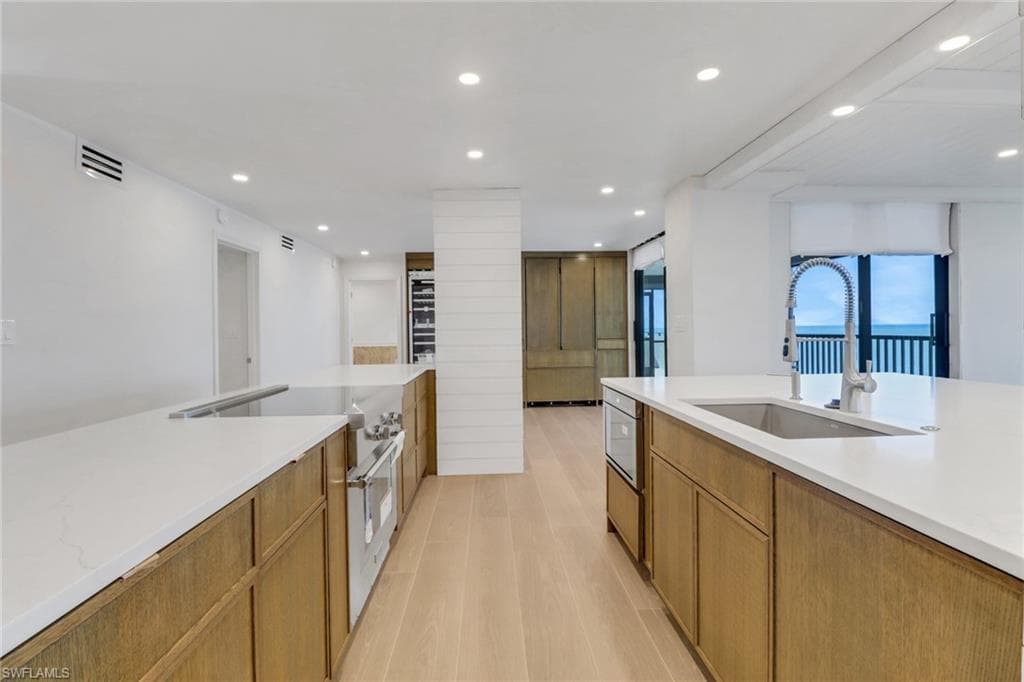 9715 Gulf Shore Dr 702, Naples, FL 34108-4