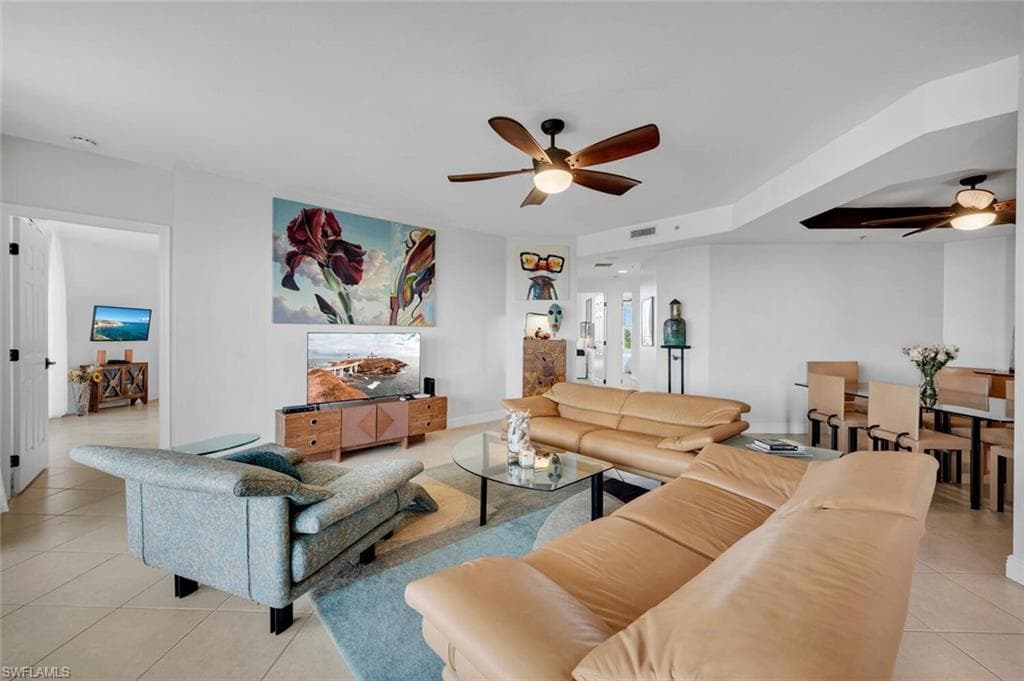 445 Cove Tower Dr 504, Naples, FL 34110-5