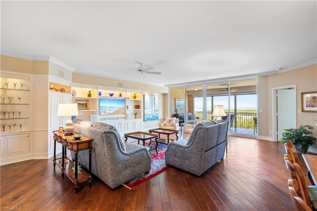 445 Dockside Dr B903, Naples, FL 34110-4