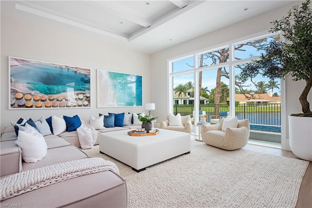 527 Devils Ln, Naples, FL 34103-18