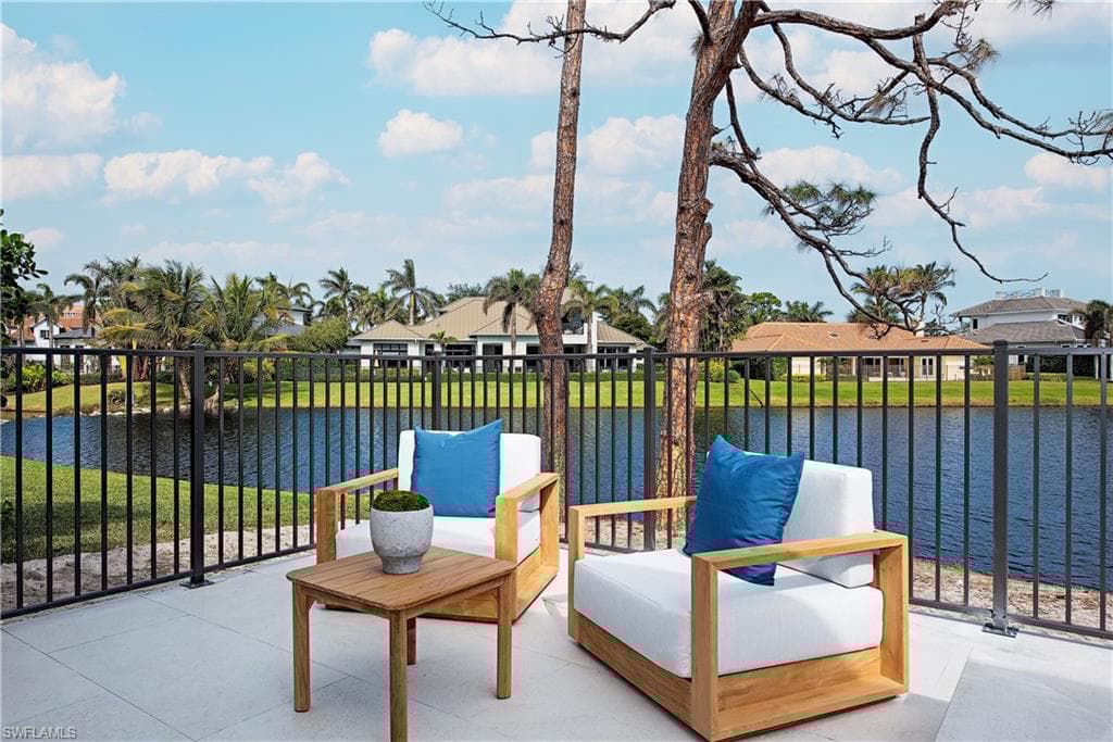 527 Devils Ln, Naples, FL 34103-29