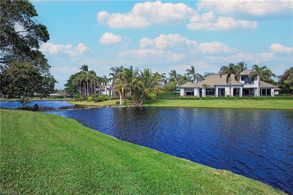 527 Devils Ln, Naples, FL 34103-30