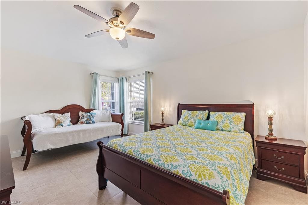 1781 Embarcadero Way, North Fort Myers, FL 33917-13